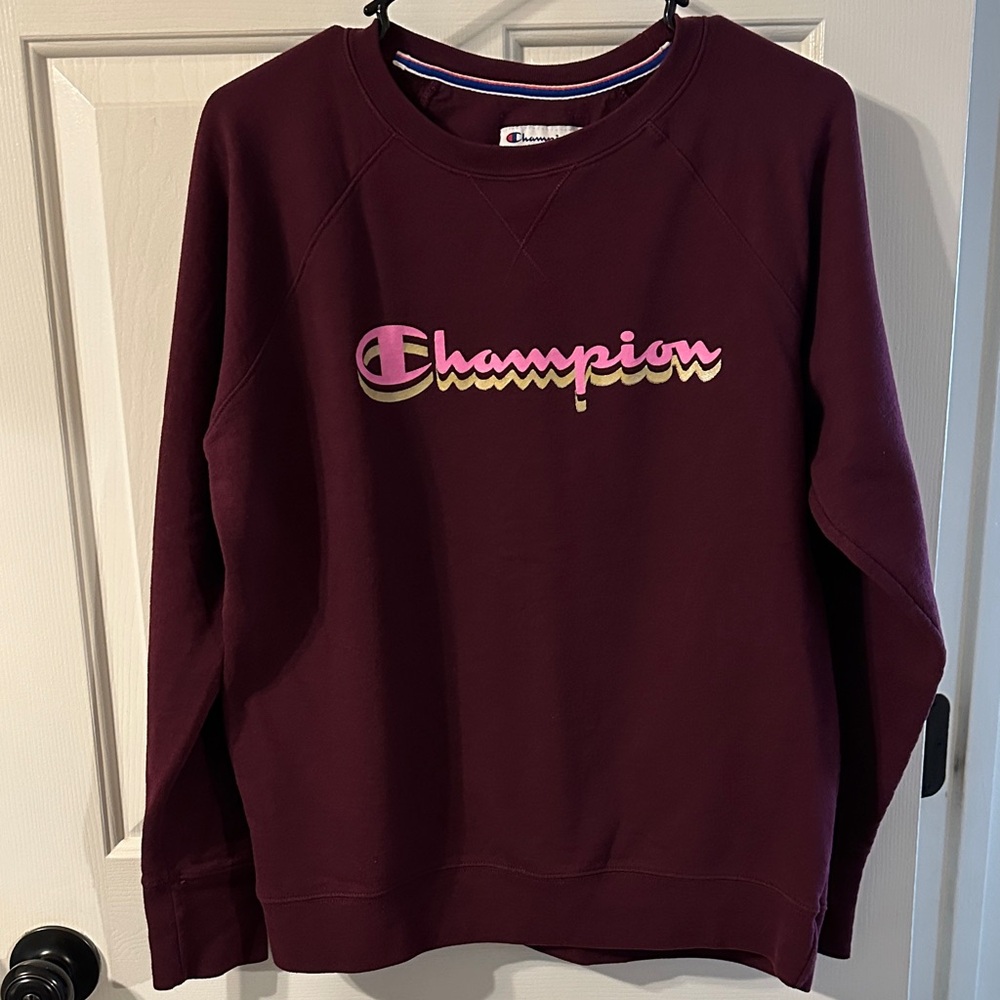 Champion sweatshirt, maroon color, logo pink and gold, size large